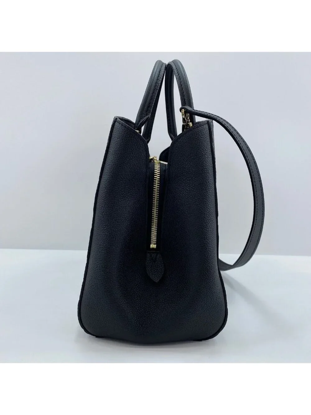 Louis Vuitton Handbag Montaigne MM